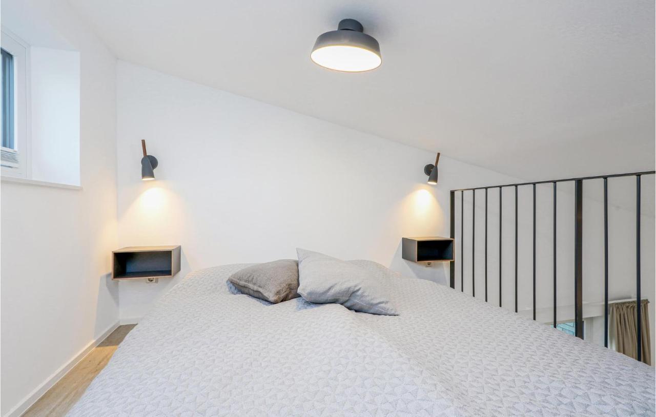 Gorgeous Home In Lembruch-Duemmer See With Kitchen Eksteriør billede