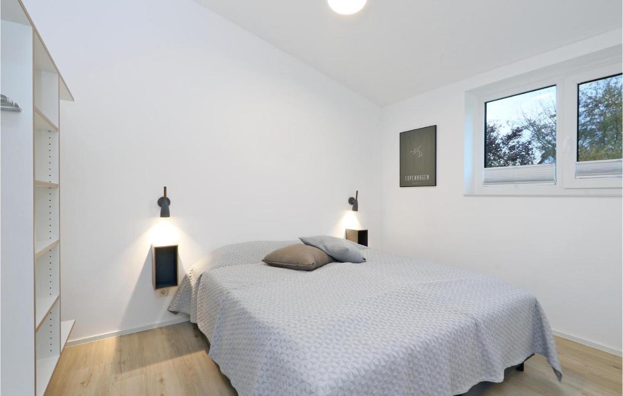 Gorgeous Home In Lembruch-Duemmer See With Kitchen Eksteriør billede