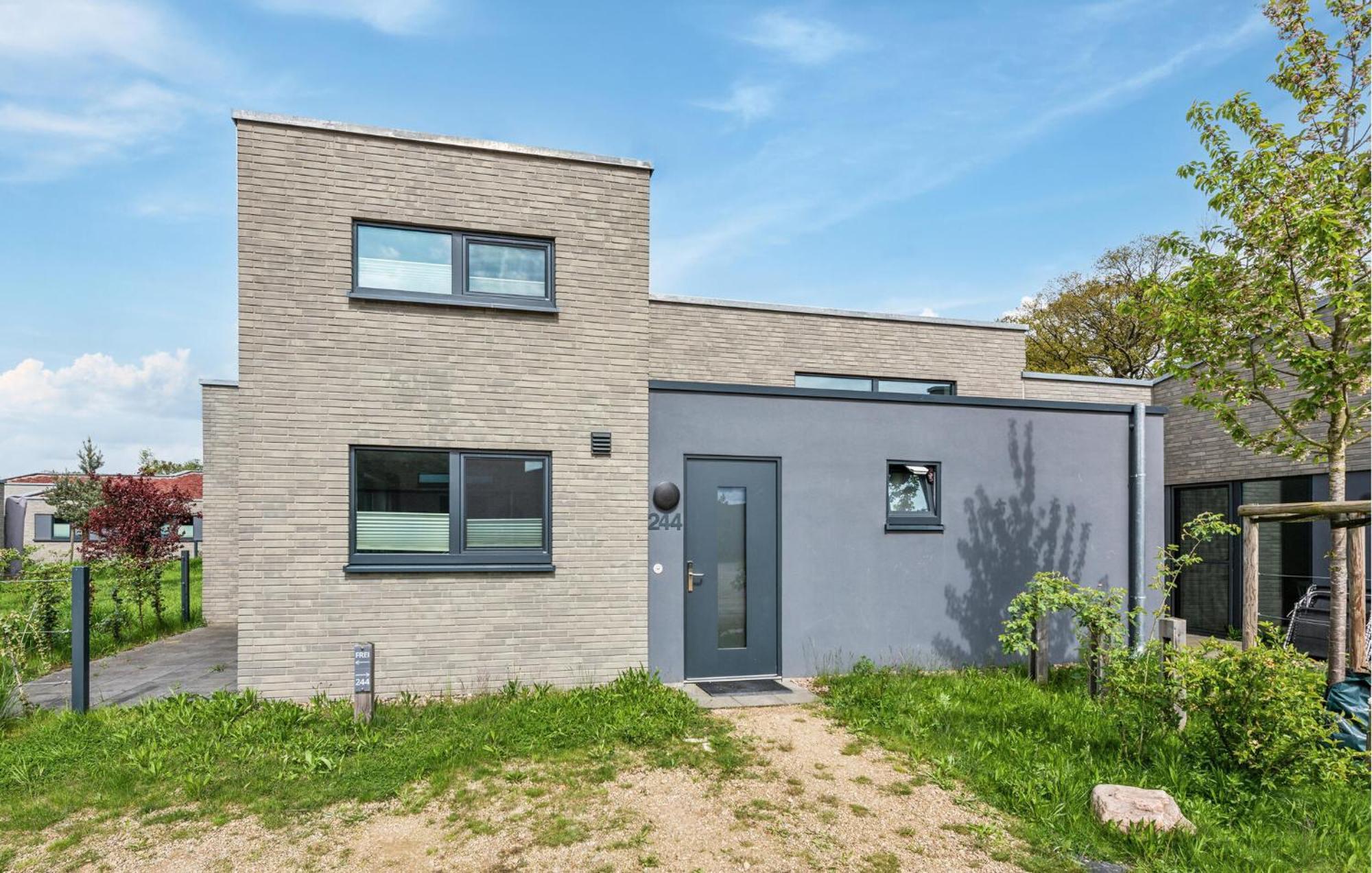 Gorgeous Home In Lembruch-Duemmer See With Kitchen Eksteriør billede
